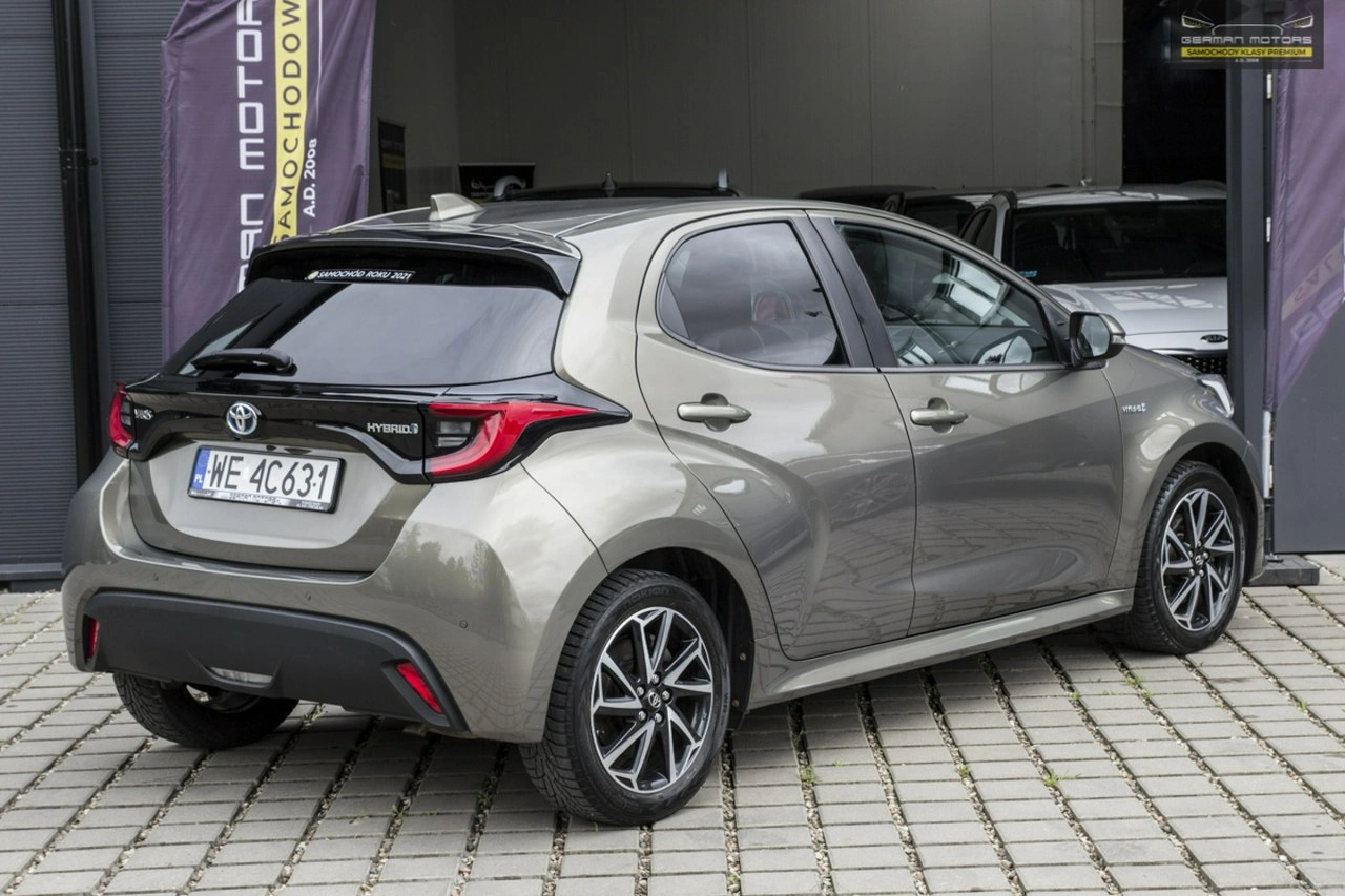 Toyota Yaris - Zdjęcie 12