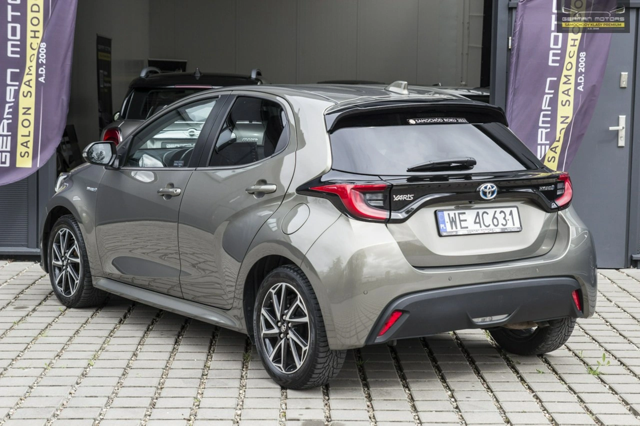 Toyota Yaris - Zdjęcie 13