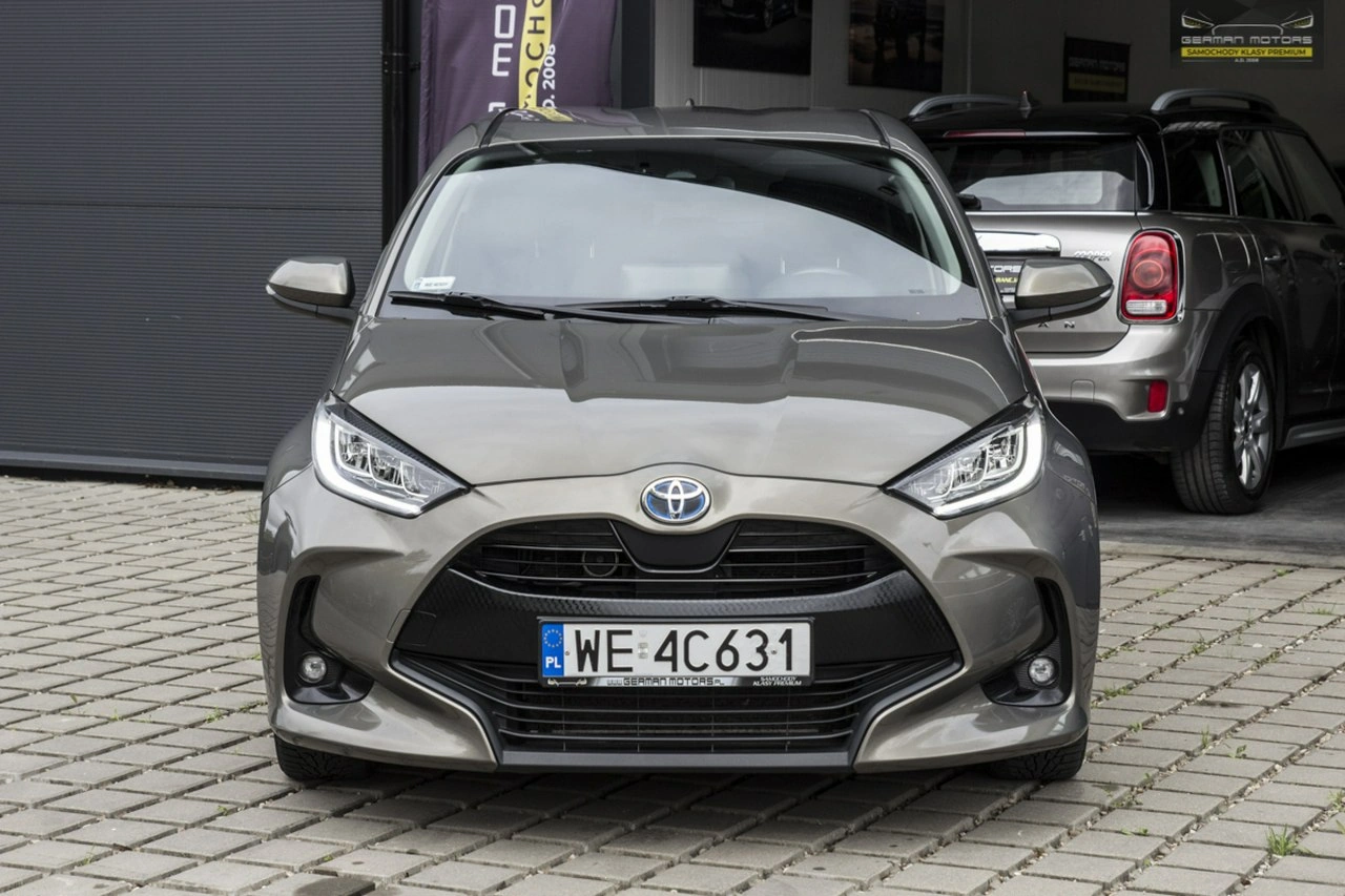 Toyota Yaris - Zdjęcie 14