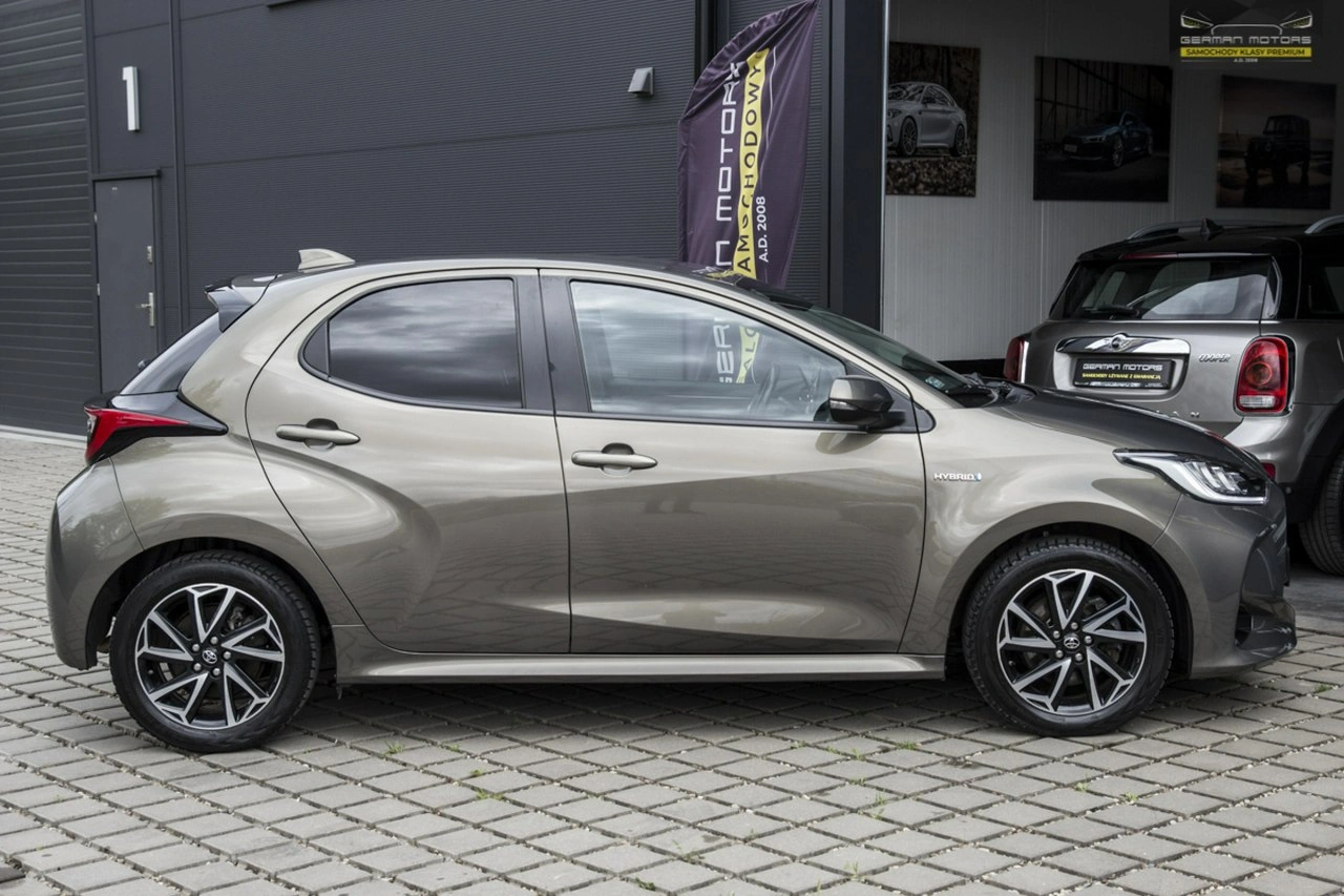 Toyota Yaris - Zdjęcie 18