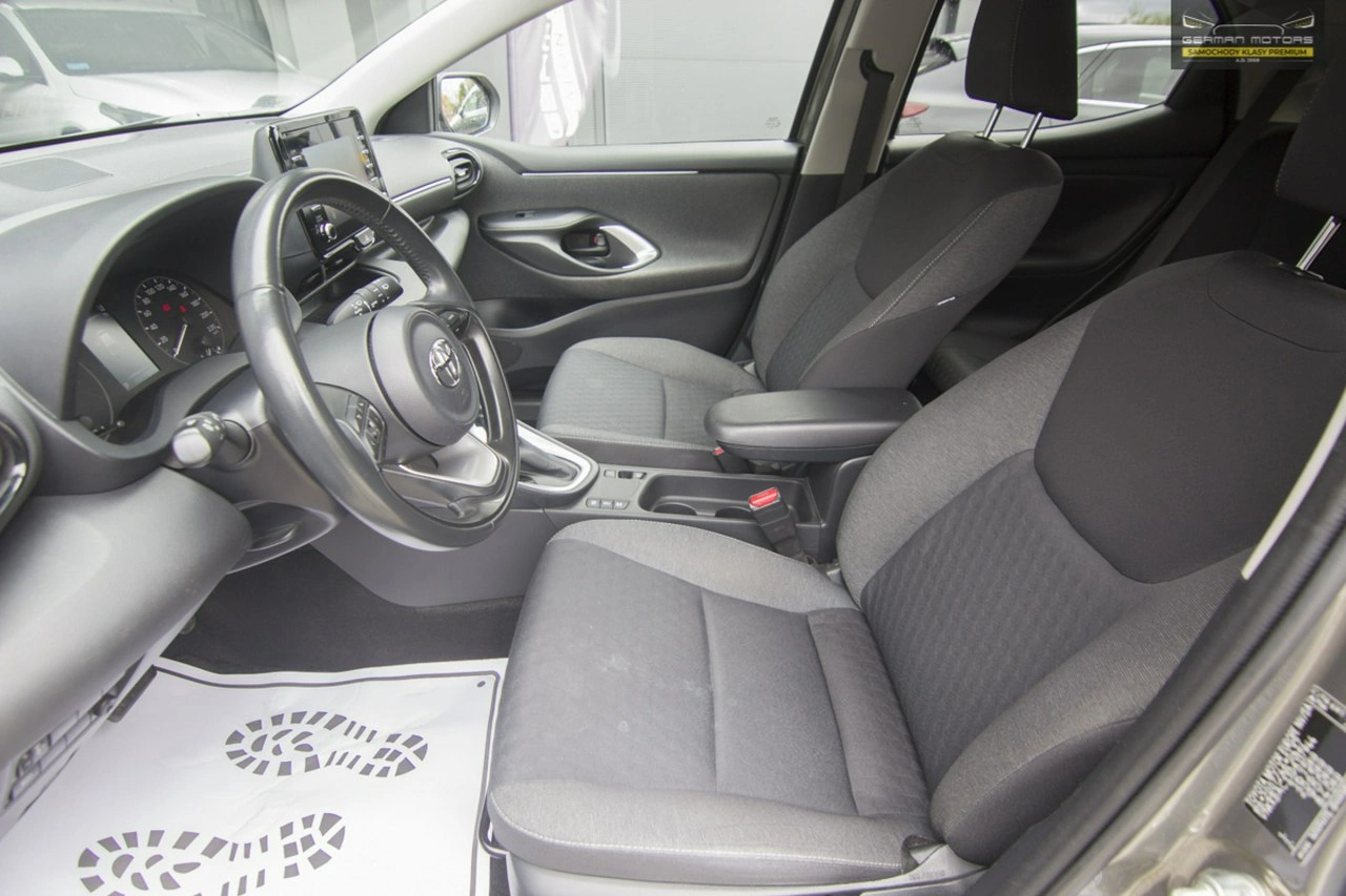 Toyota Yaris - Zdjęcie 23