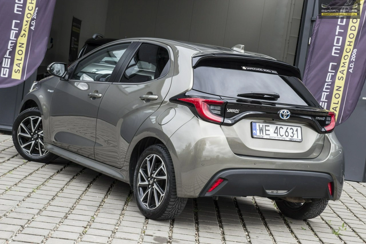Toyota Yaris - Zdjęcie 7