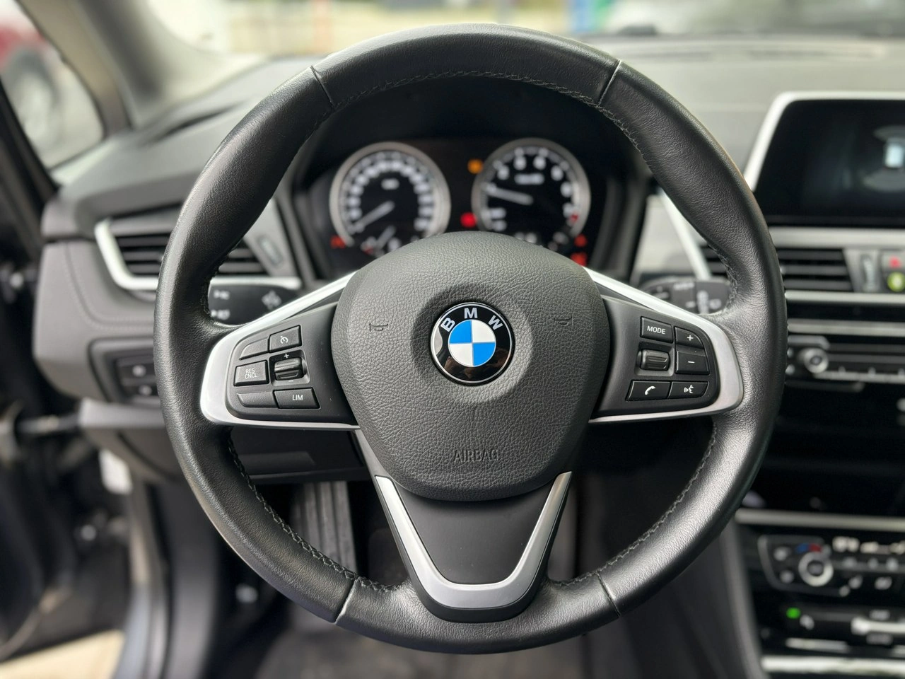 BMW 216 - Zdjęcie 6