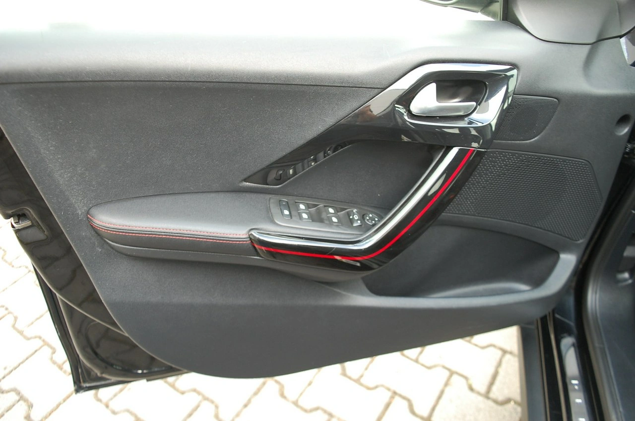 Peugeot 2008 - Zdjęcie 29