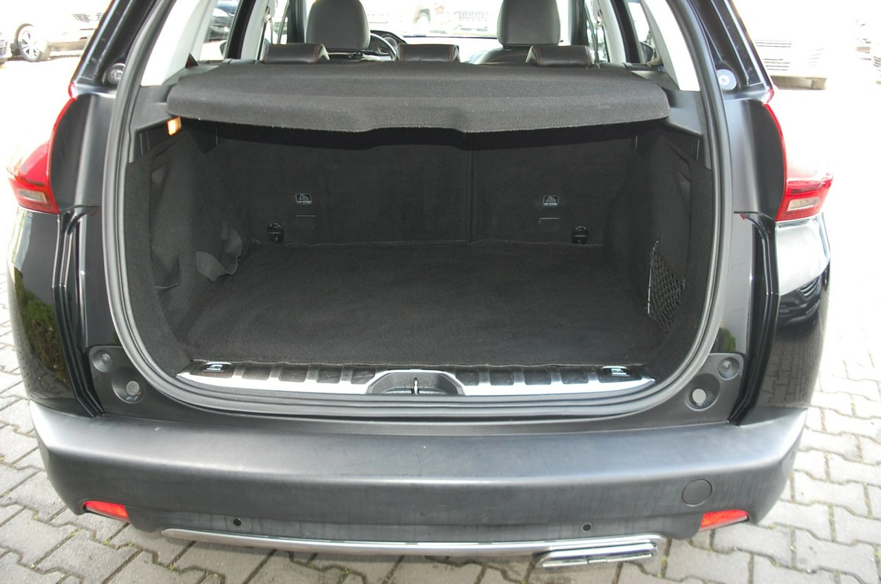 Peugeot 2008 - Zdjęcie 33