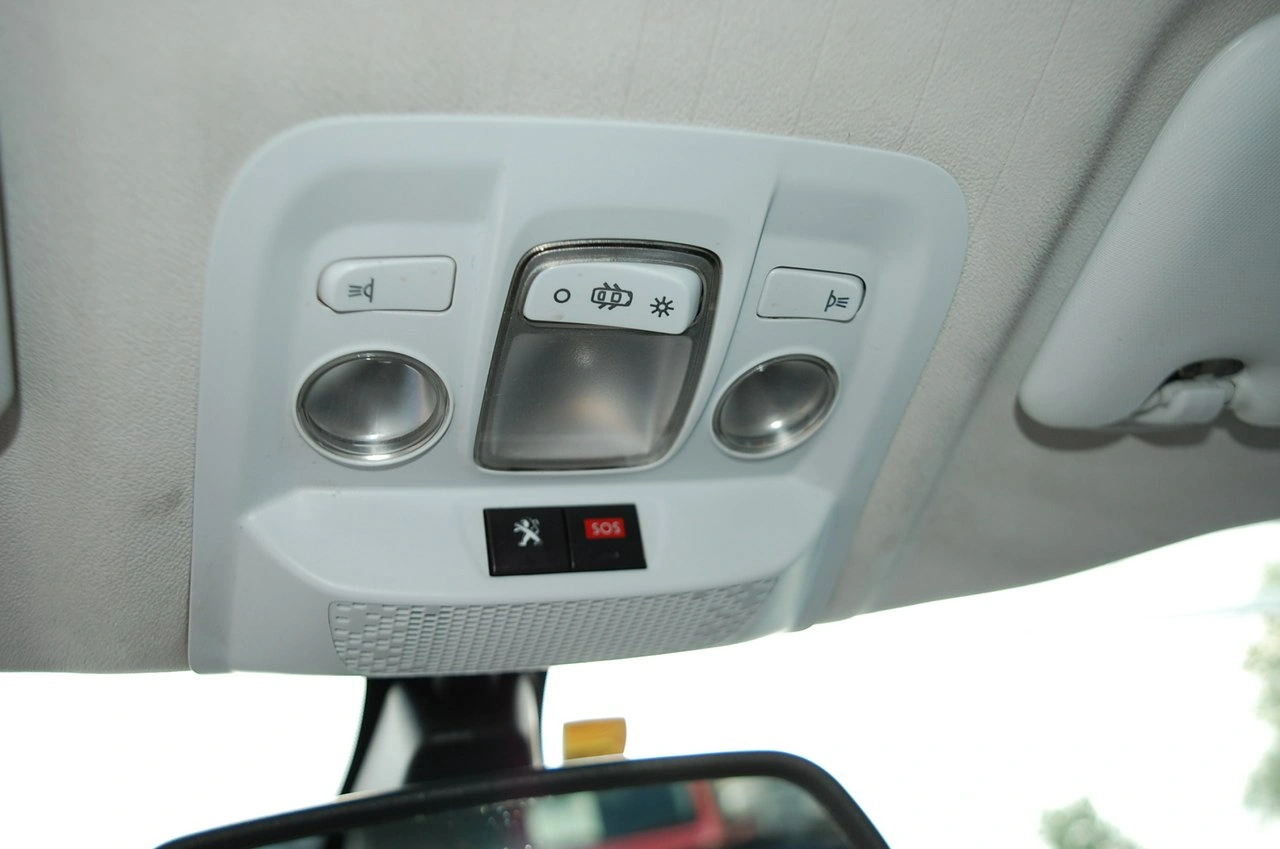 Peugeot 2008 - Zdjęcie 35