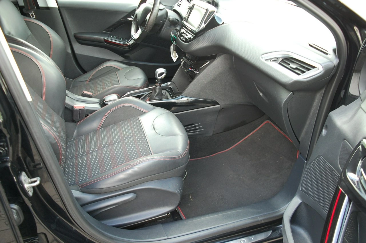 Peugeot 2008 - Zdjęcie 6