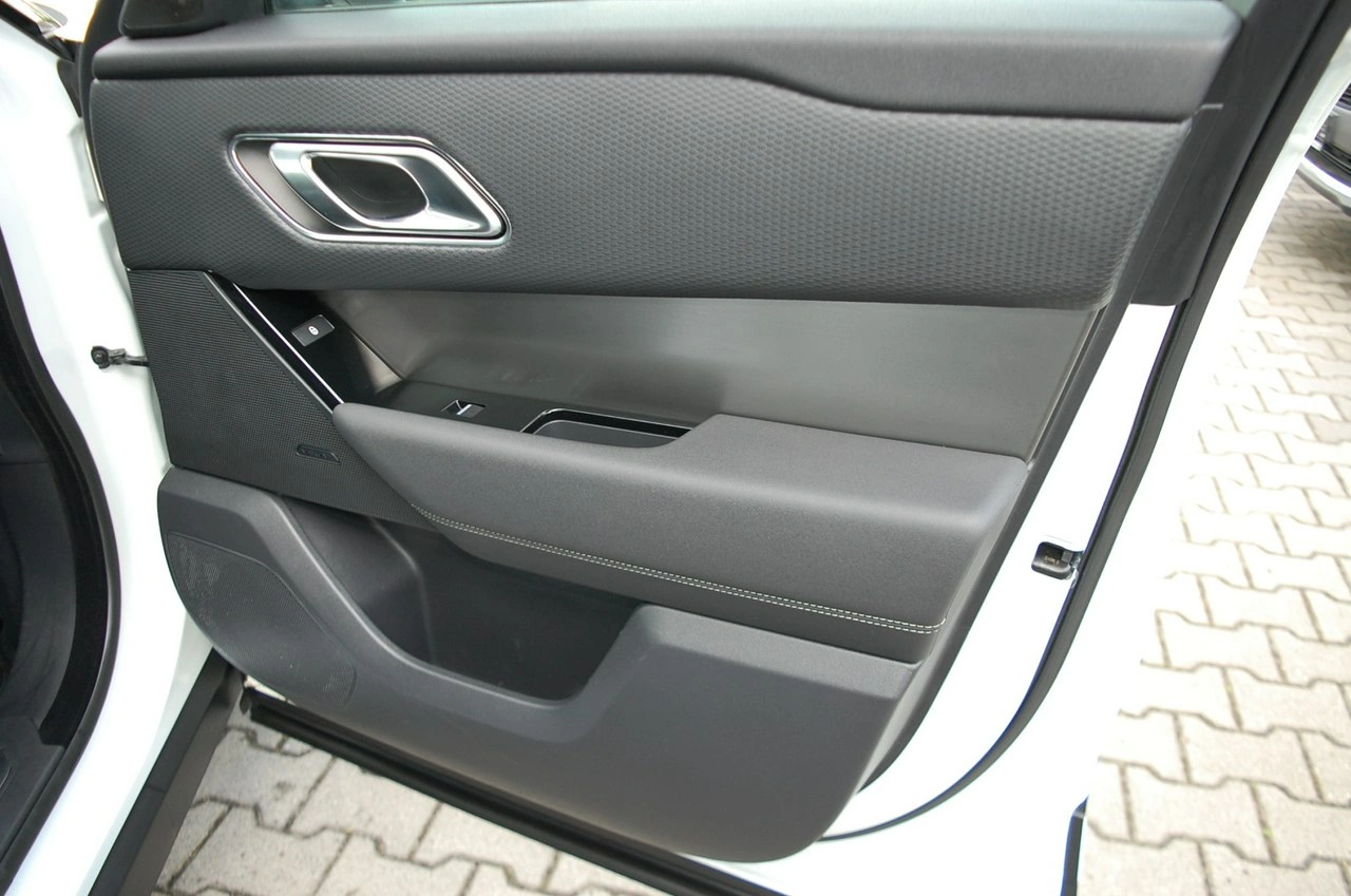 Land Rover Range Rover Velar - Zdjęcie 31