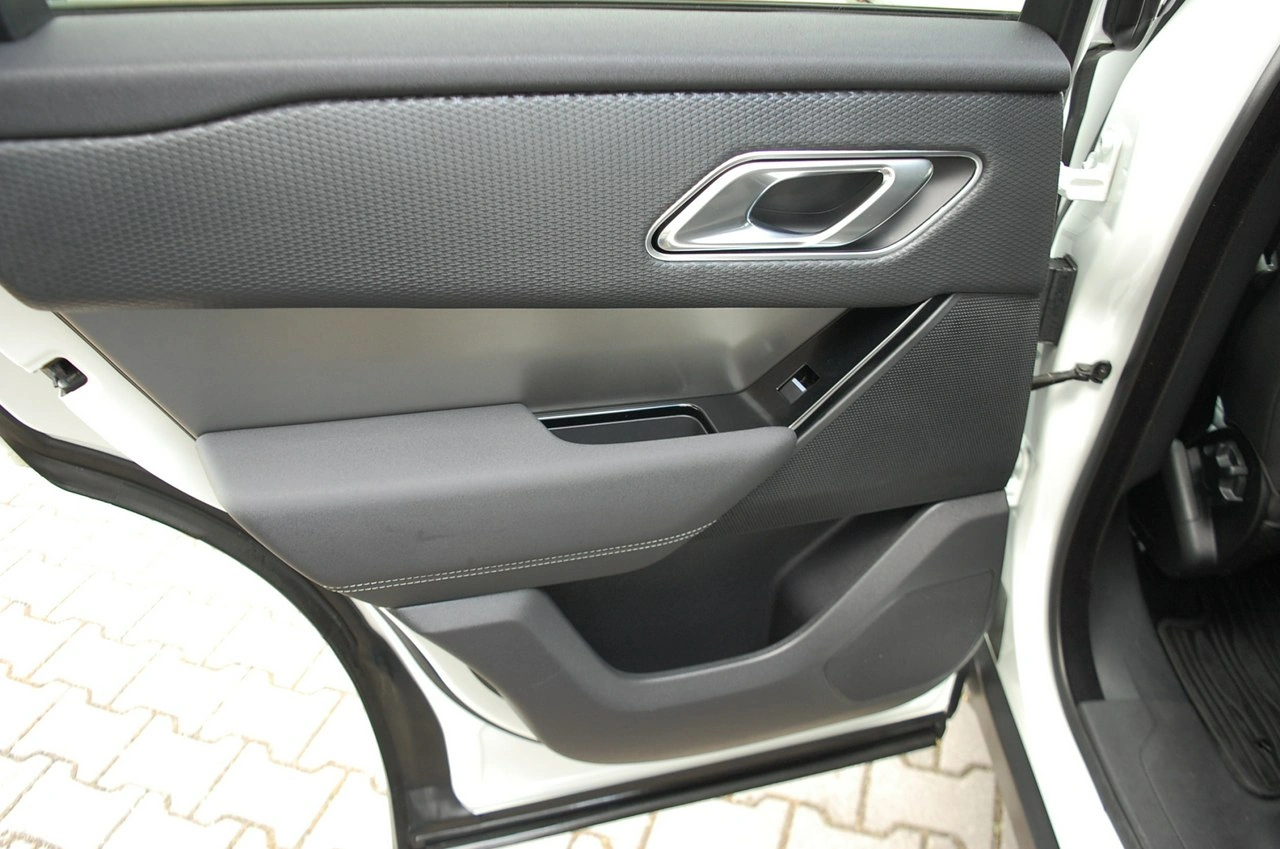 Land Rover Range Rover Velar - Zdjęcie 33