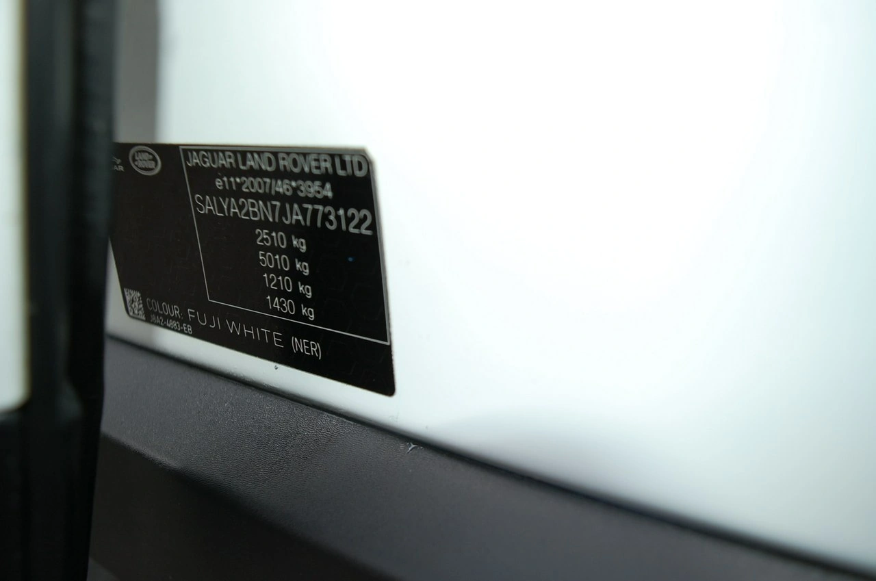 Land Rover Range Rover Velar - Zdjęcie 34