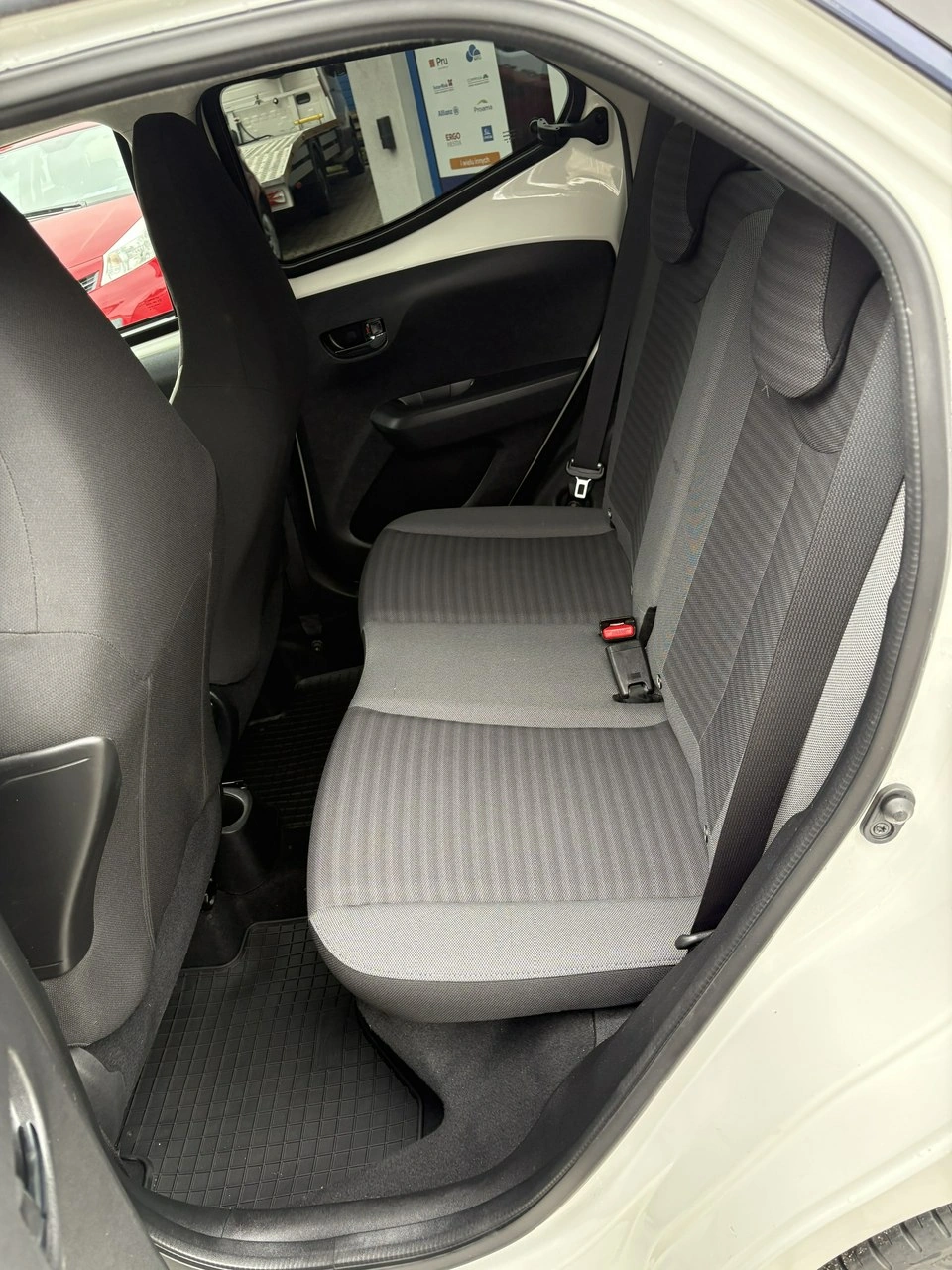 Toyota Aygo - Zdjęcie 9