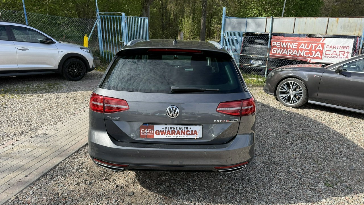 Volkswagen Passat Variant - Zdjęcie 11