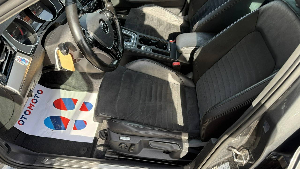 Volkswagen Passat Variant - Zdjęcie 13