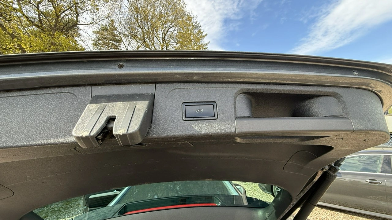 Volkswagen Passat Variant - Zdjęcie 18