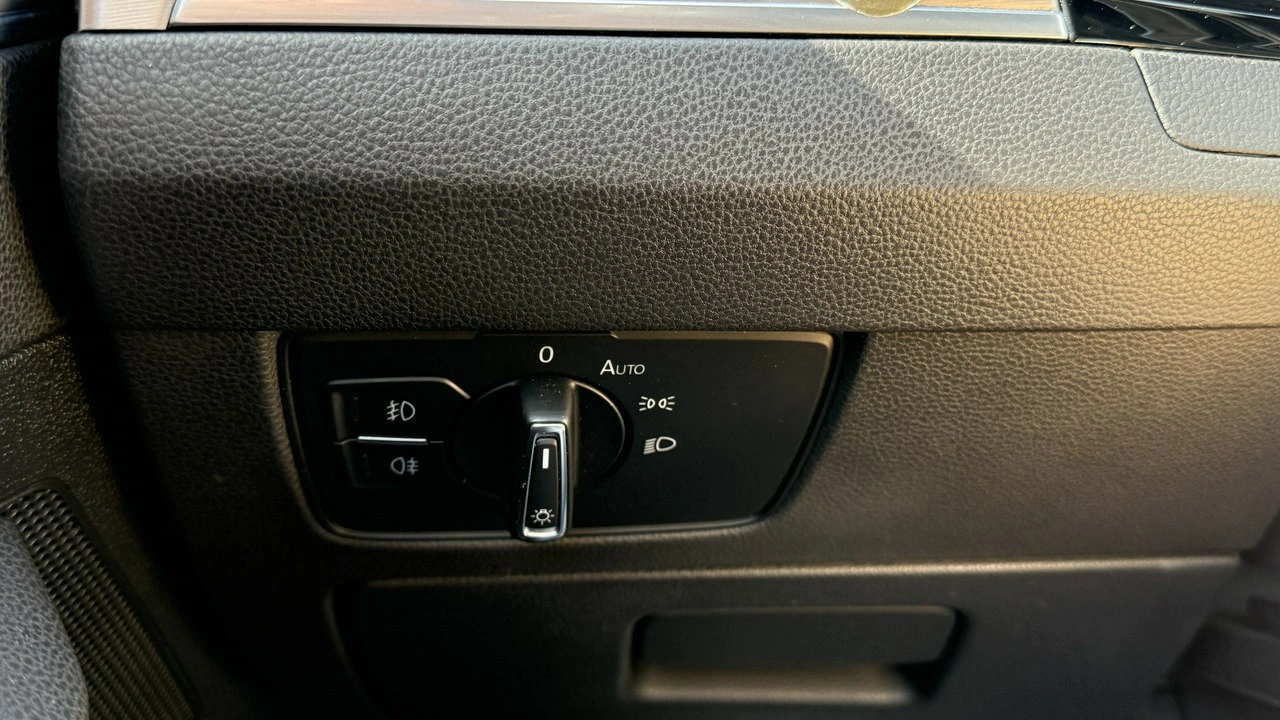 Volkswagen Passat Variant - Zdjęcie 33