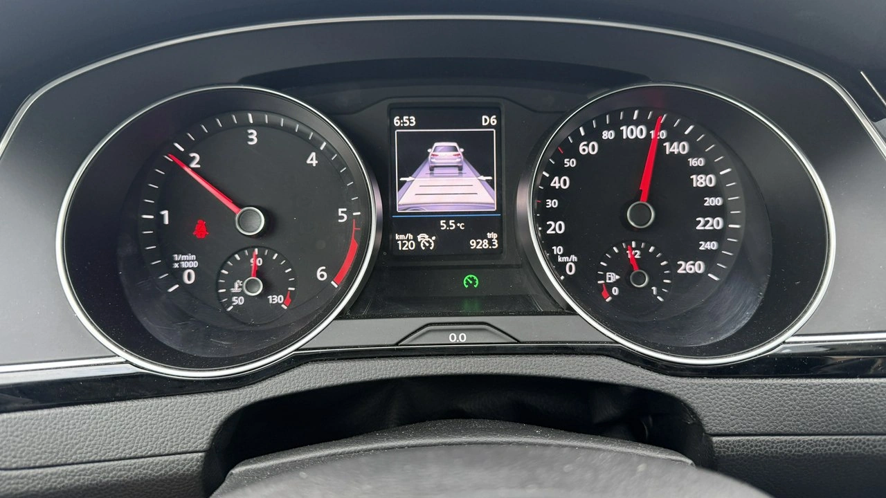 Volkswagen Passat Variant - Zdjęcie 41