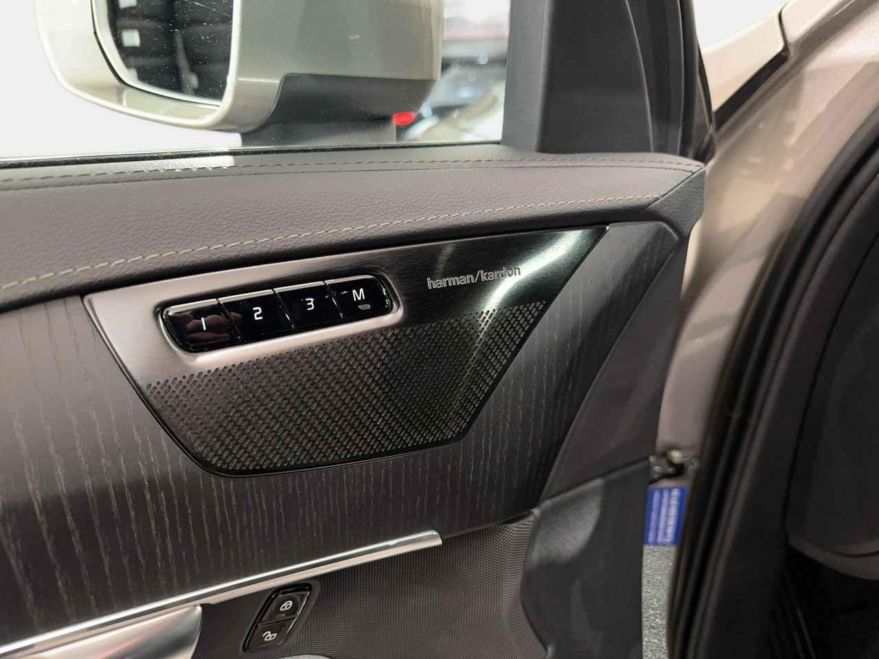 Volvo XC 90 - Zdjęcie 33