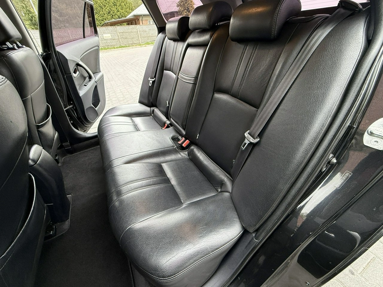 Toyota Avensis - Zdjęcie 12