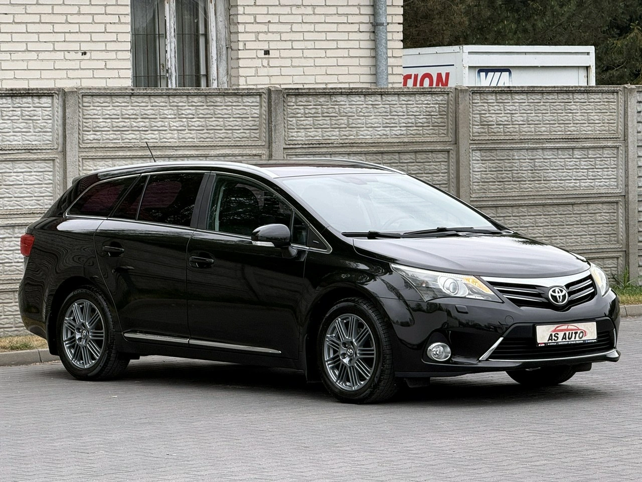 Toyota Avensis - Zdjęcie 27