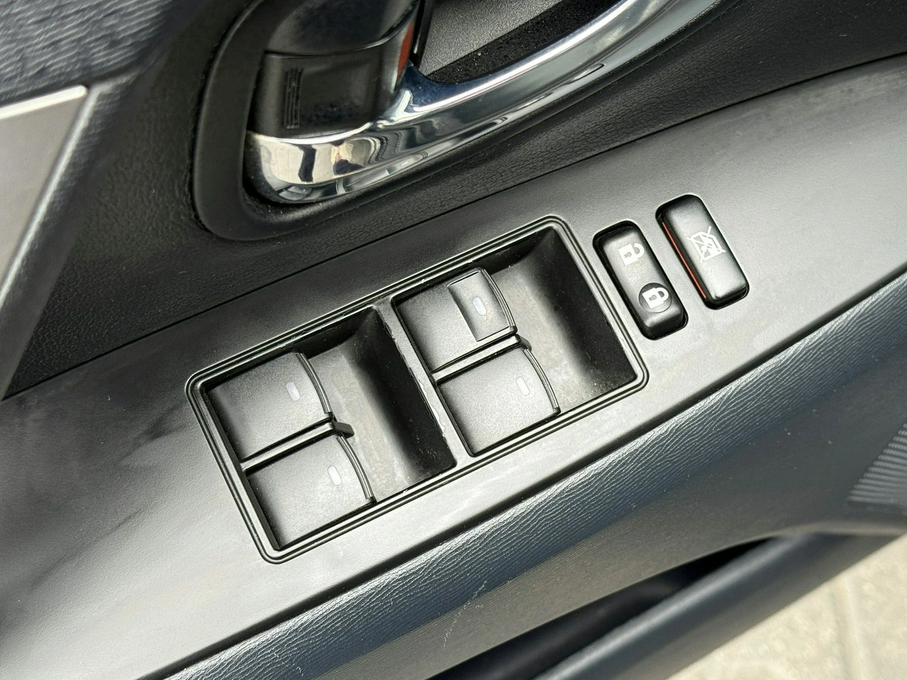 Toyota Avensis - Zdjęcie 8