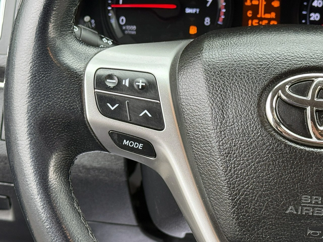 Toyota Avensis - Zdjęcie 10