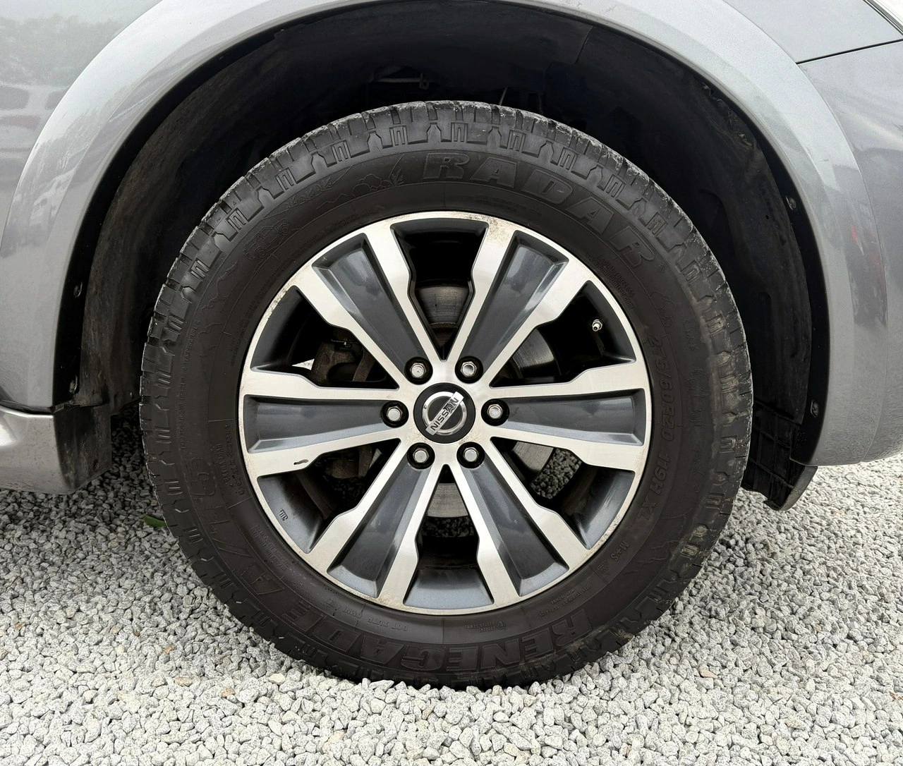 Nissan Armada - Zdjęcie 9