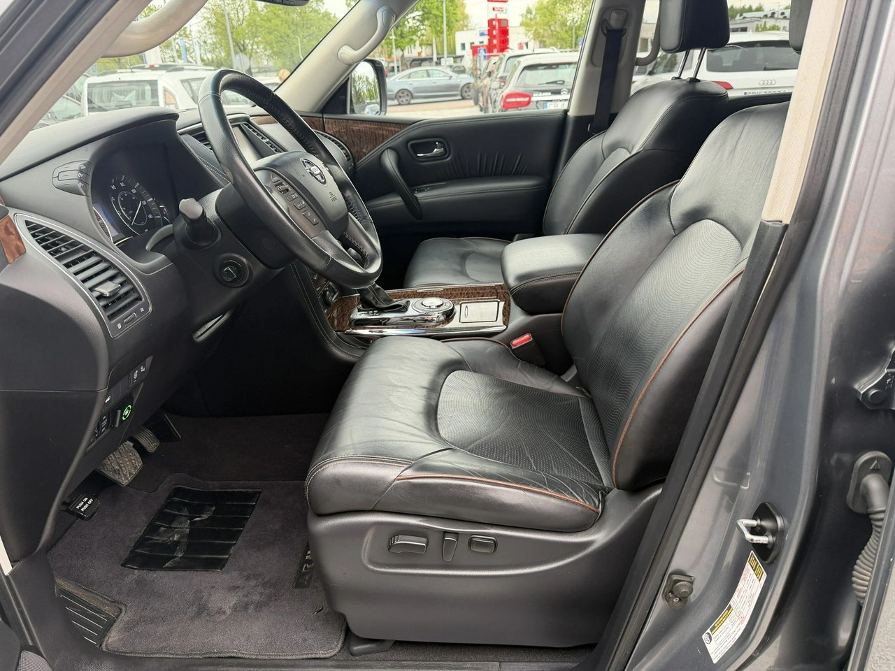 Nissan Armada - Zdjęcie 11