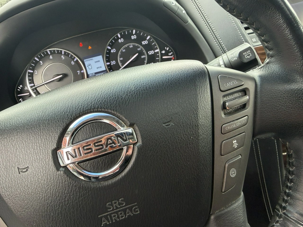 Nissan Armada - Zdjęcie 17