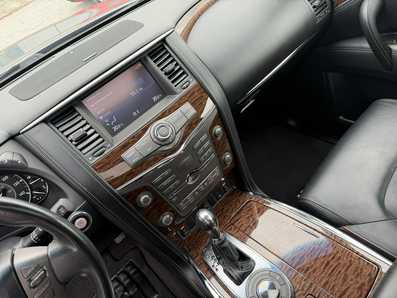 Nissan Armada - Zdjęcie 19