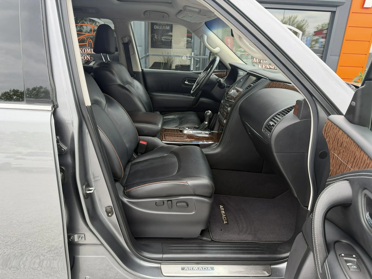 Nissan Armada - Zdjęcie 25