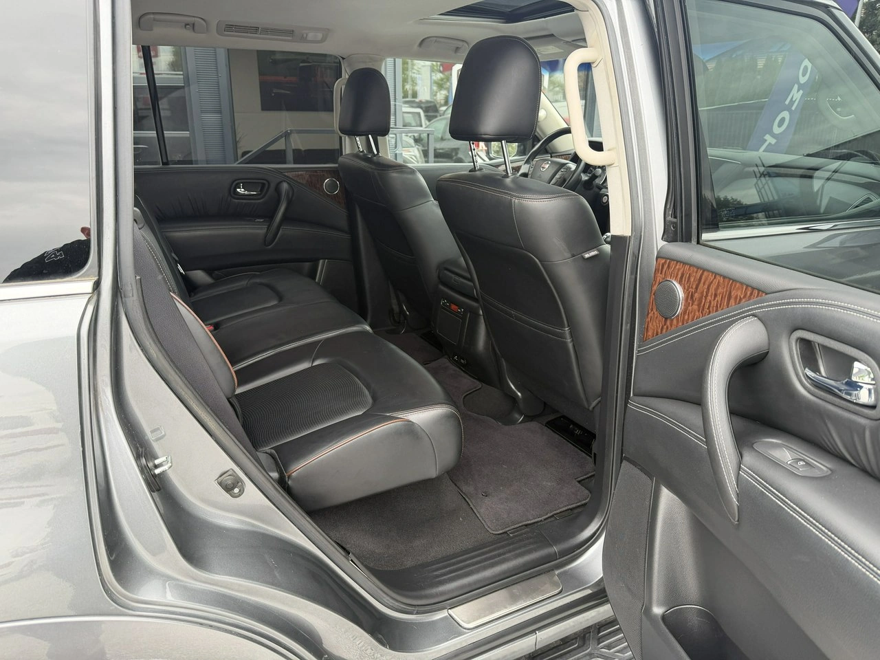 Nissan Armada - Zdjęcie 30
