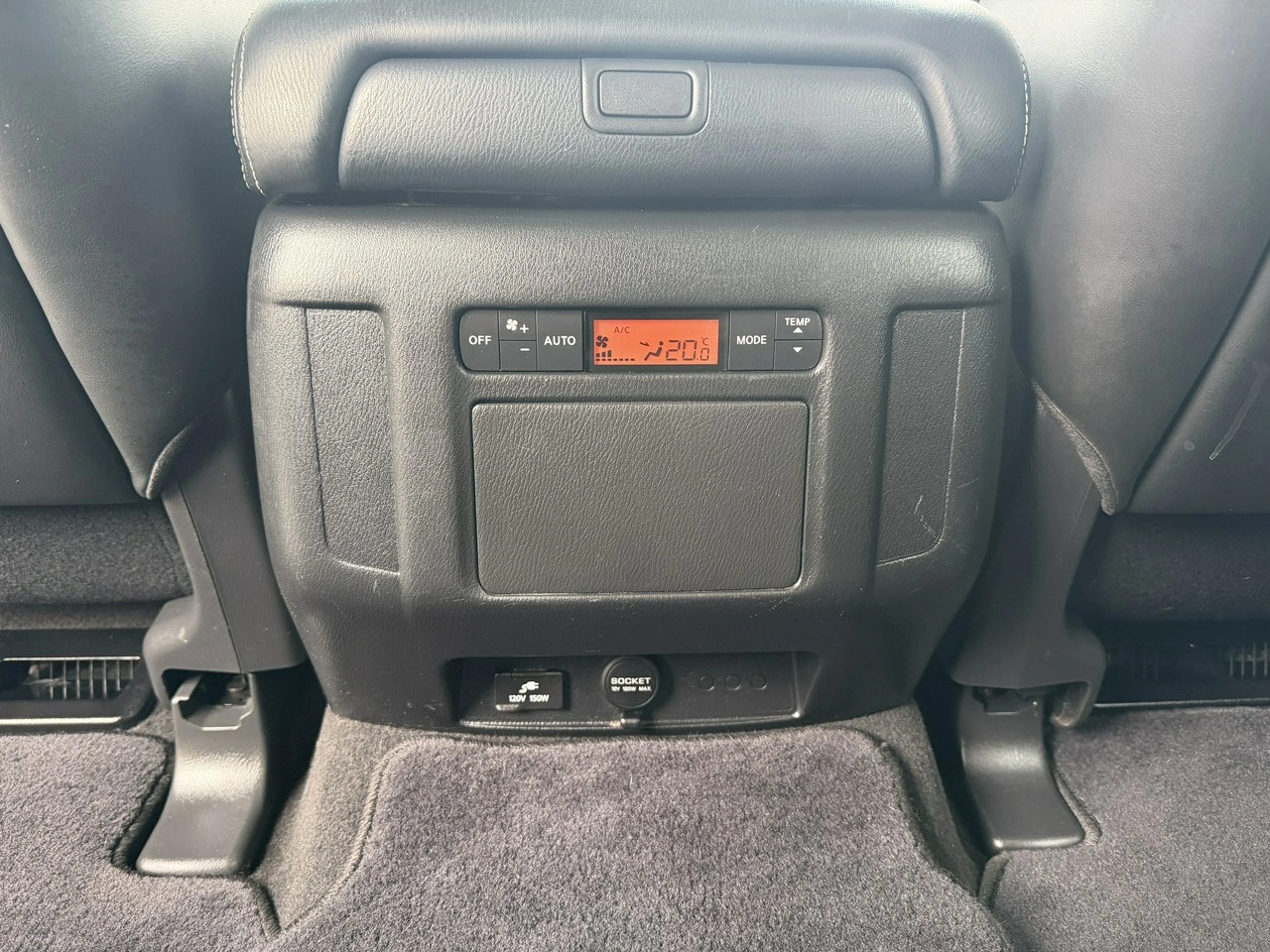 Nissan Armada - Zdjęcie 34