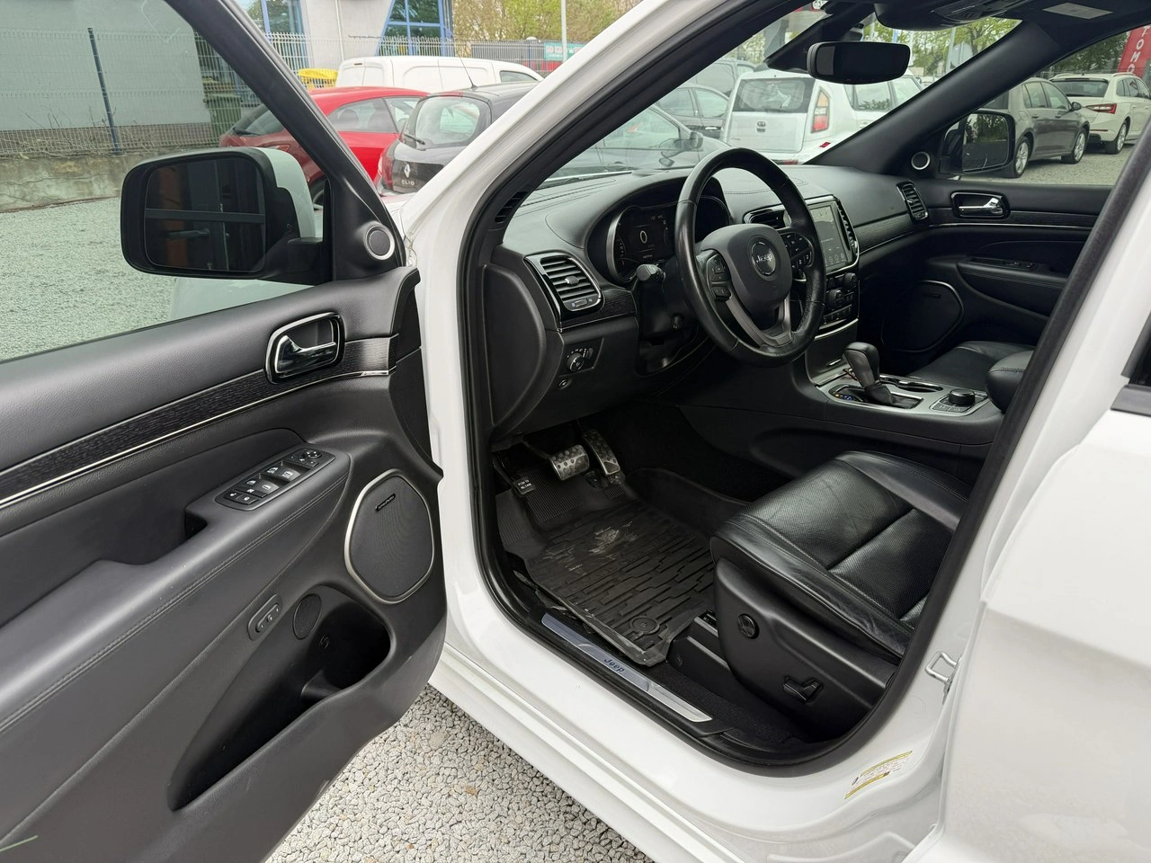 Jeep Grand Cherokee - Zdjęcie 9