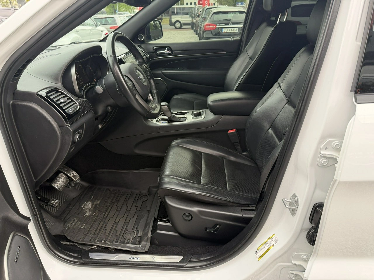 Jeep Grand Cherokee - Zdjęcie 10