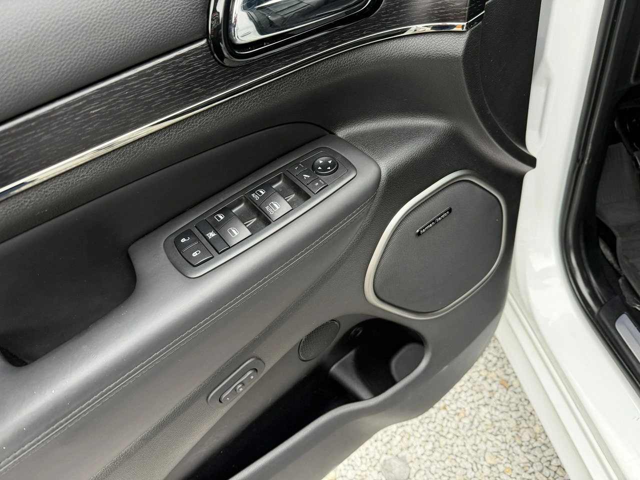 Jeep Grand Cherokee - Zdjęcie 12