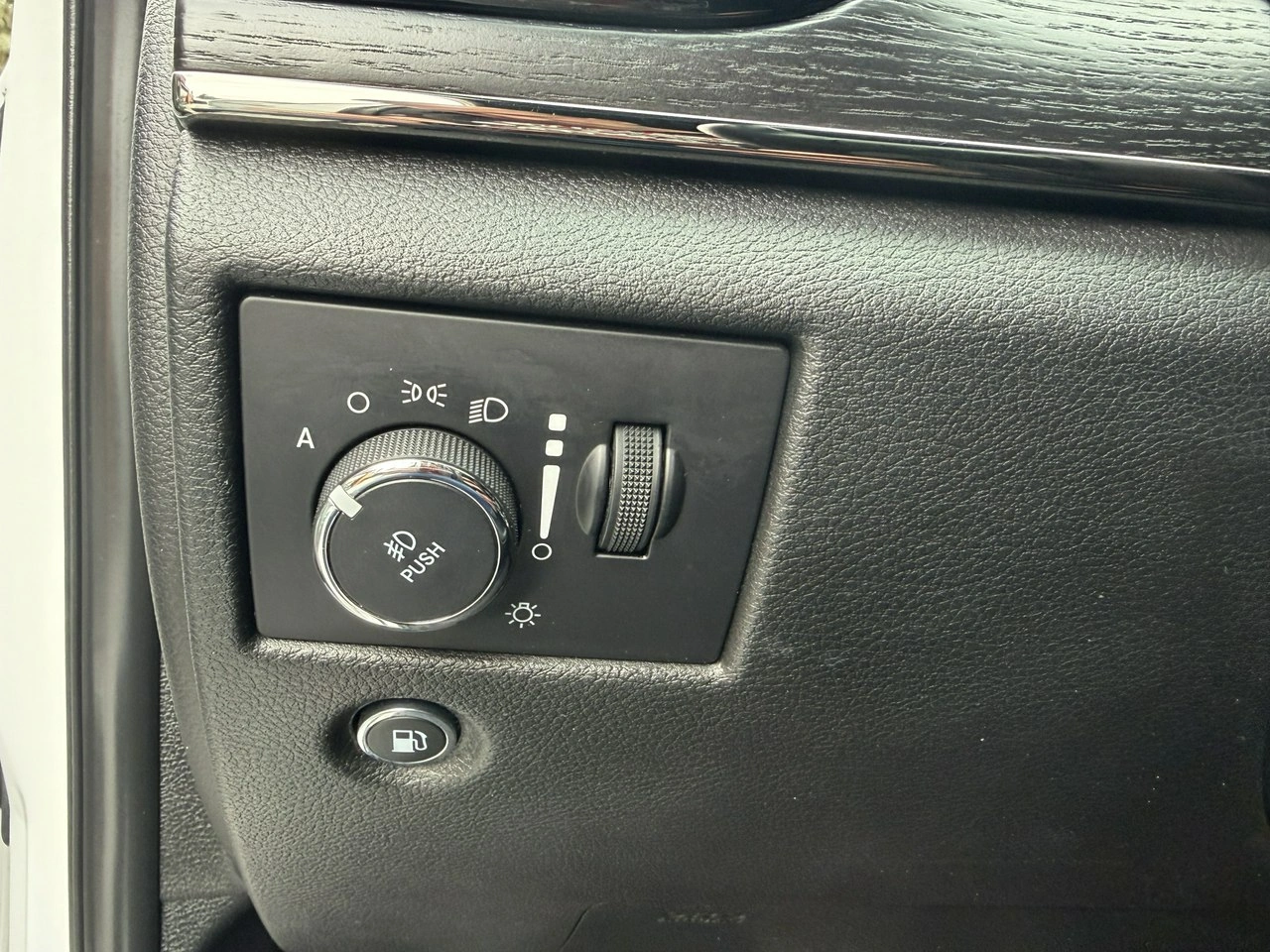 Jeep Grand Cherokee - Zdjęcie 13