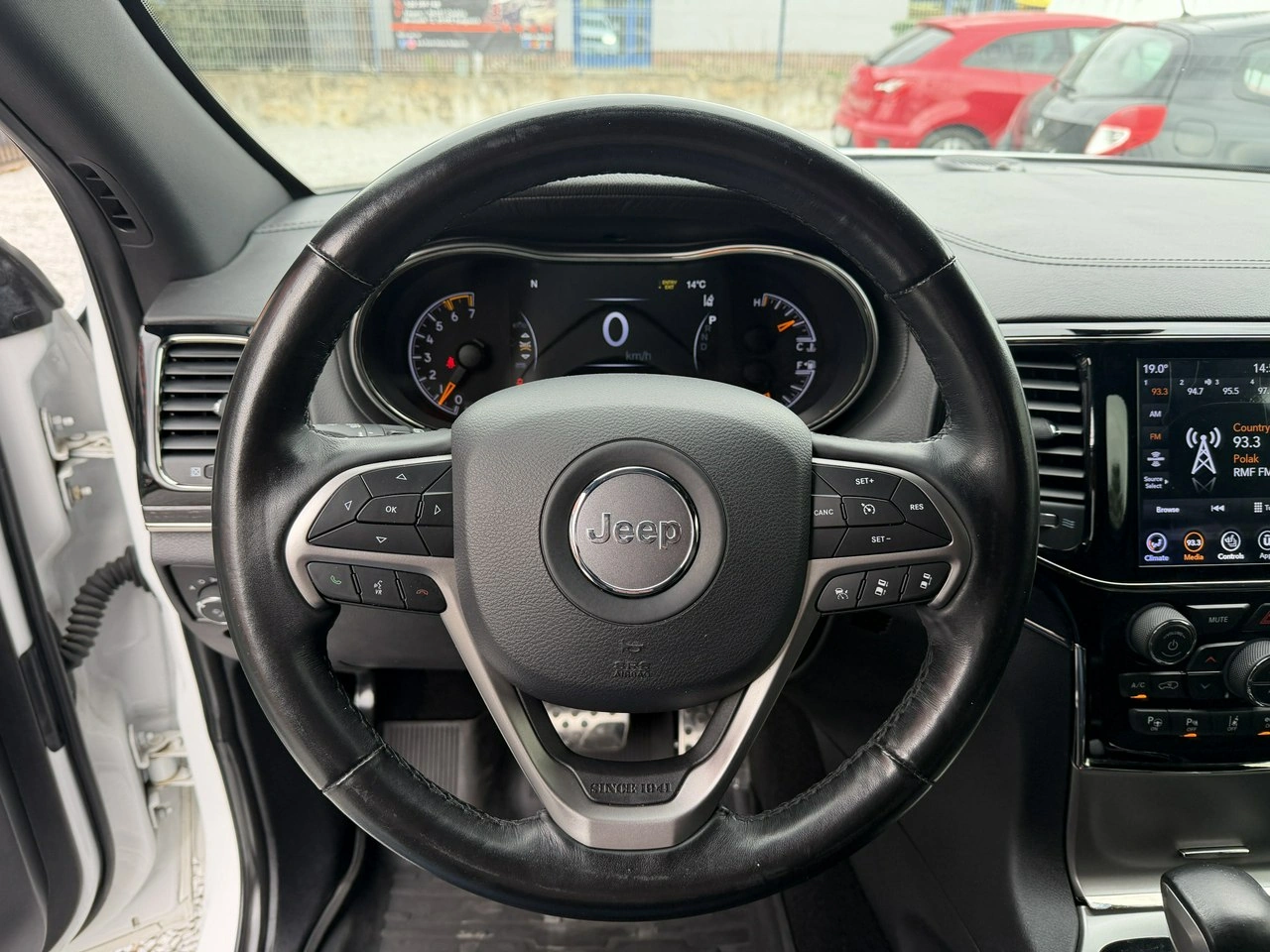 Jeep Grand Cherokee - Zdjęcie 14