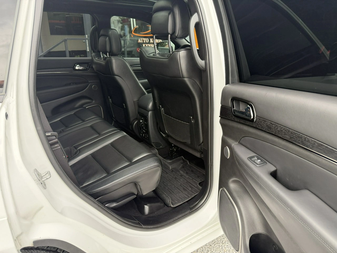 Jeep Grand Cherokee - Zdjęcie 29