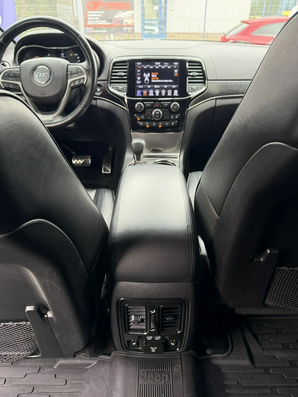 Jeep Grand Cherokee - Zdjęcie 32