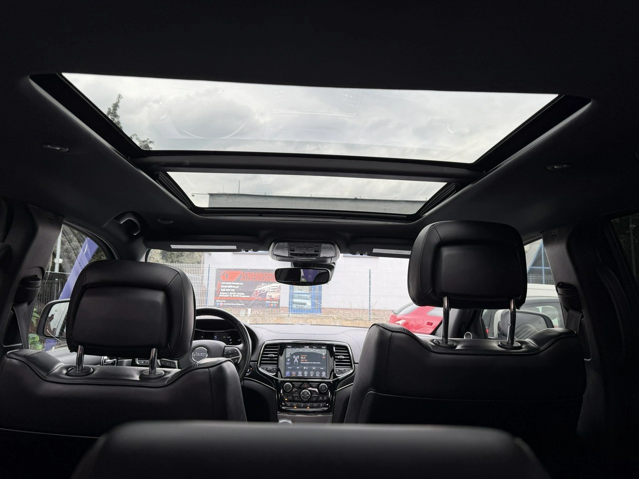 Jeep Grand Cherokee - Zdjęcie 34