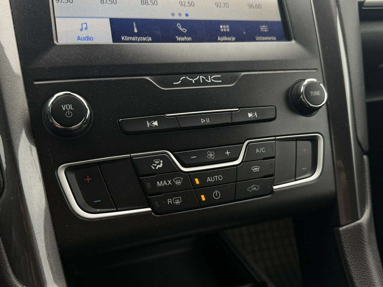 Ford Mondeo - Zdjęcie 10