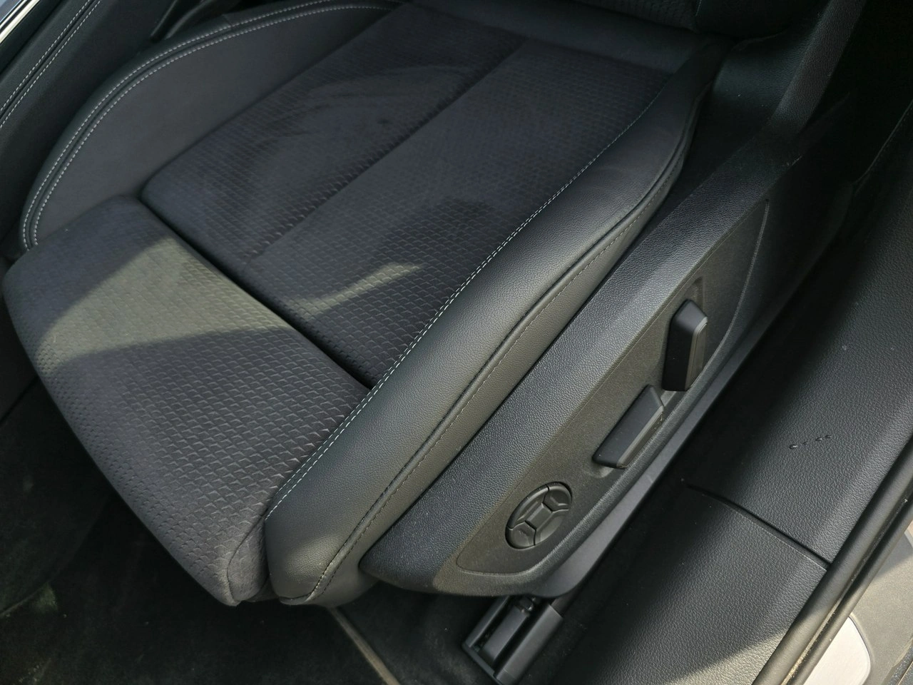 Audi A6 - Zdjęcie 16