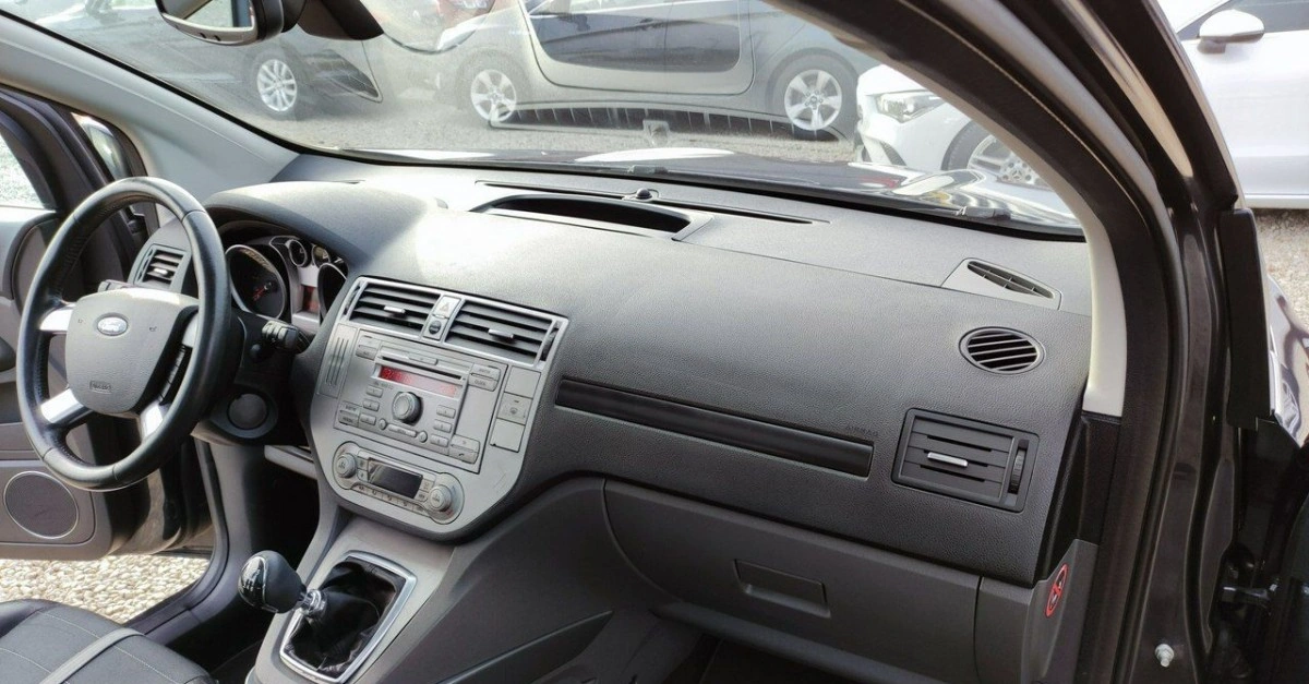 Ford Kuga - Zdjęcie 37