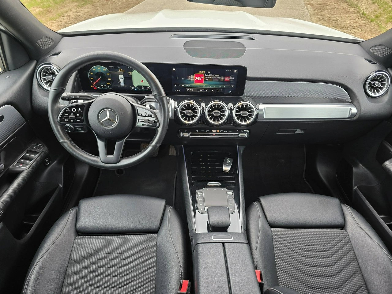 Mercedes GLB - Zdjęcie 9