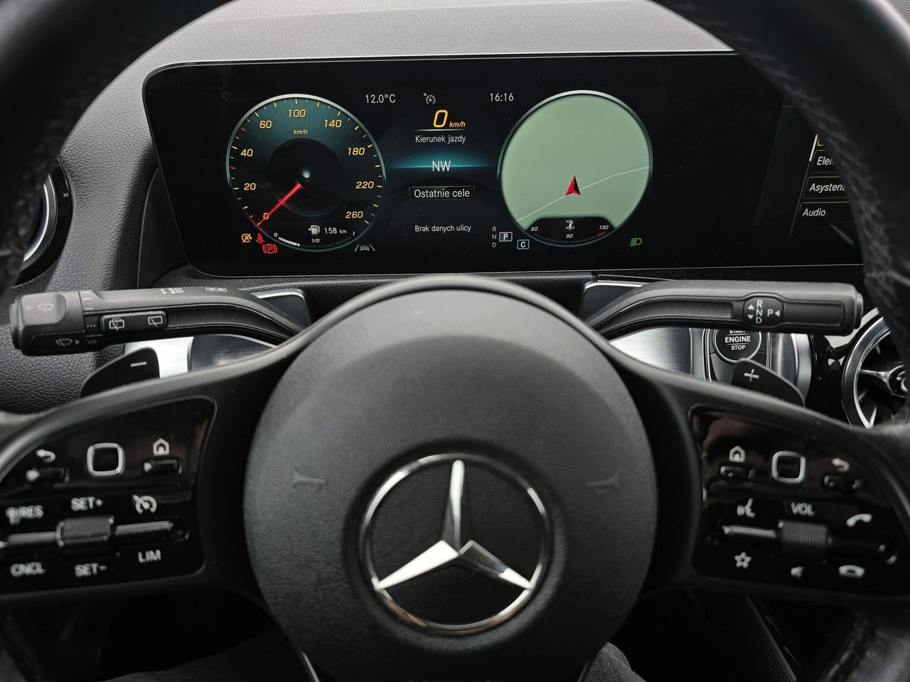 Mercedes GLB - Zdjęcie 29
