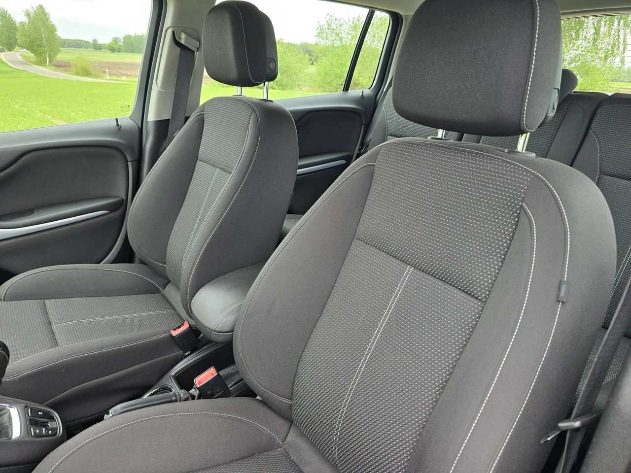 Opel Zafira - Zdjęcie 10
