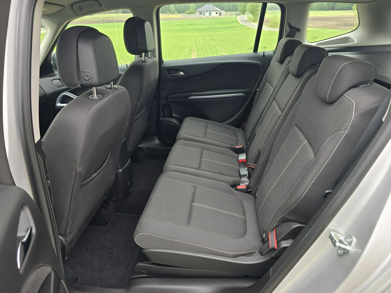 Opel Zafira - Zdjęcie 12