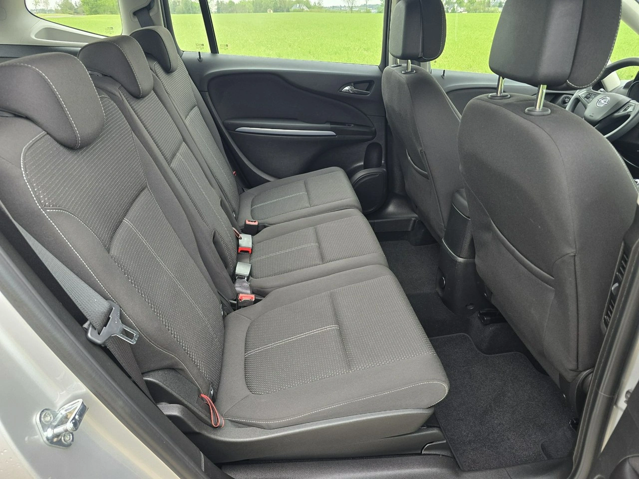 Opel Zafira - Zdjęcie 15