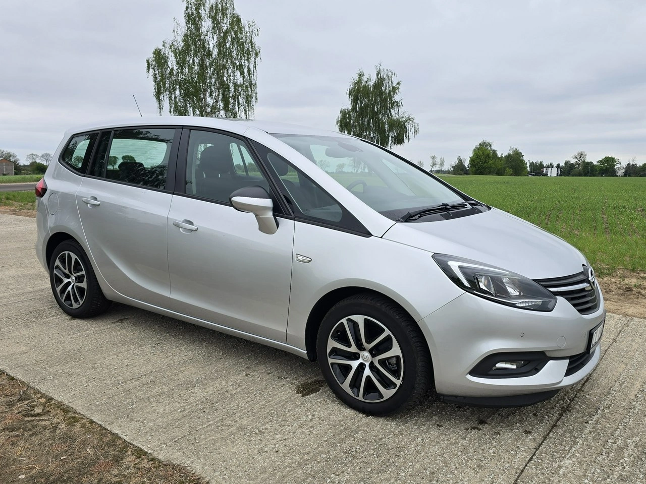 Opel Zafira - Zdjęcie 2