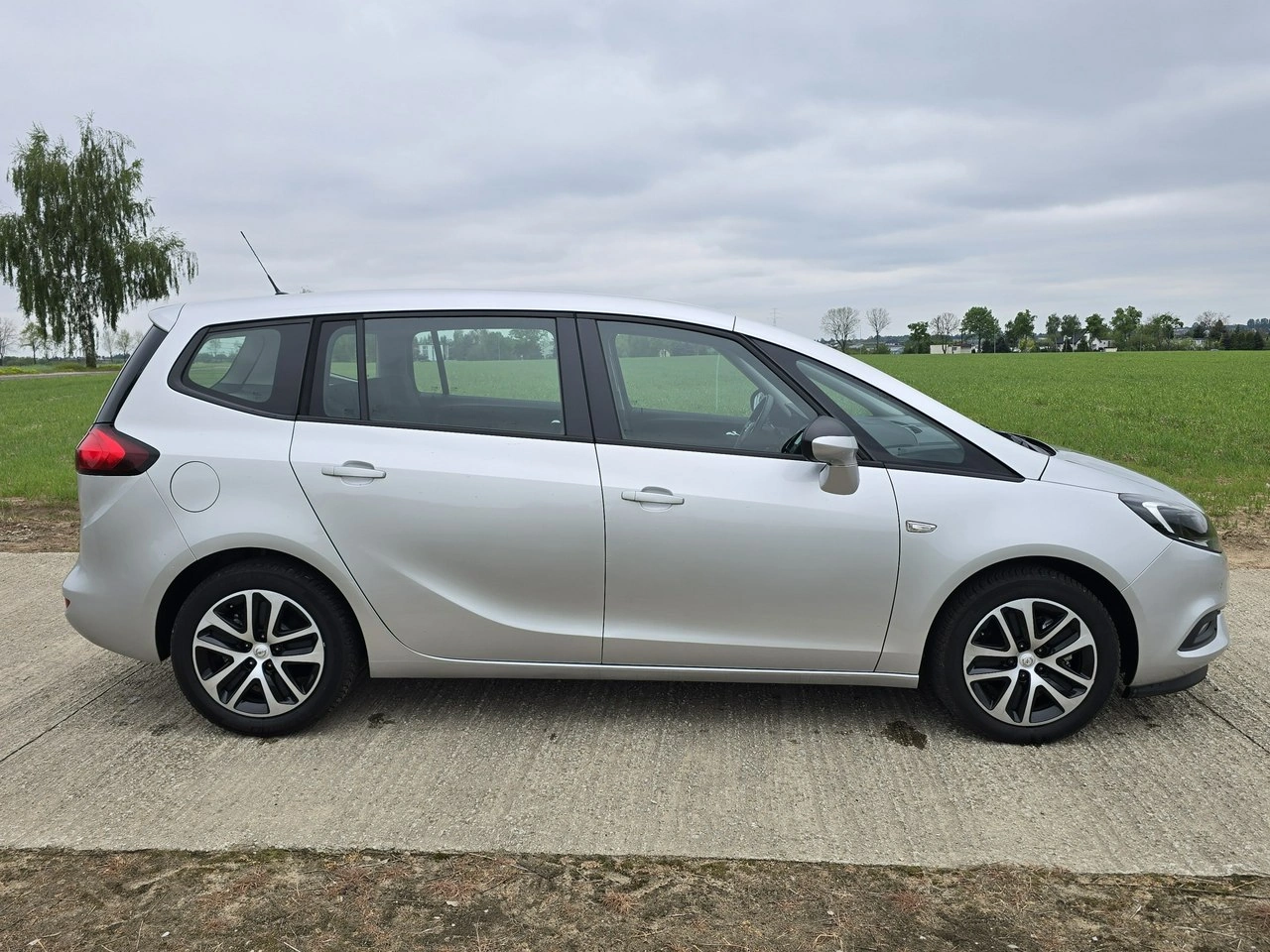 Opel Zafira - Zdjęcie 3